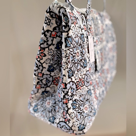 Vera Bradley Deluxe Travel Tote Bag ✨ Lisbon Medallion - Picture 16 of 16